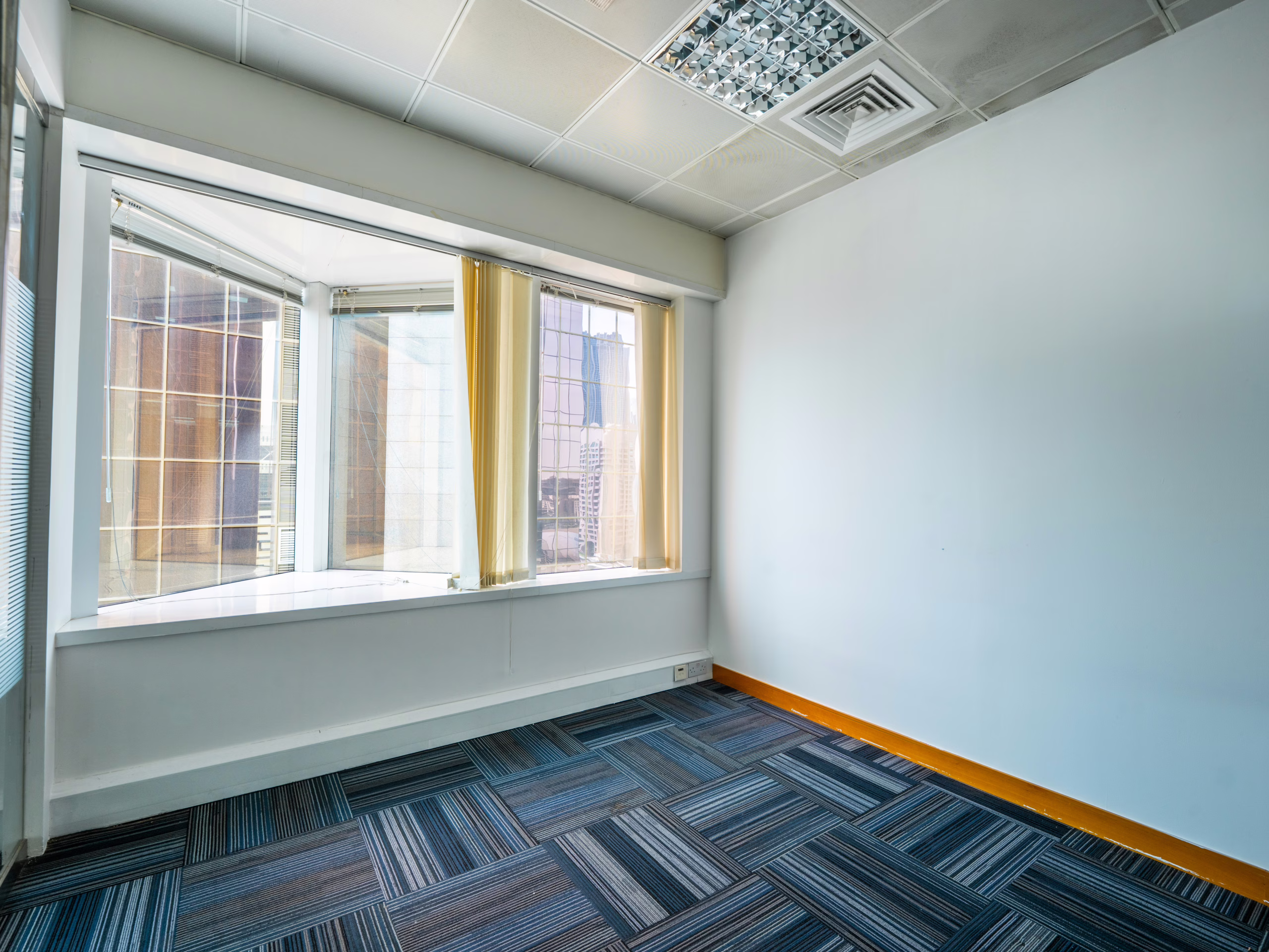 WFR02193-HDR
