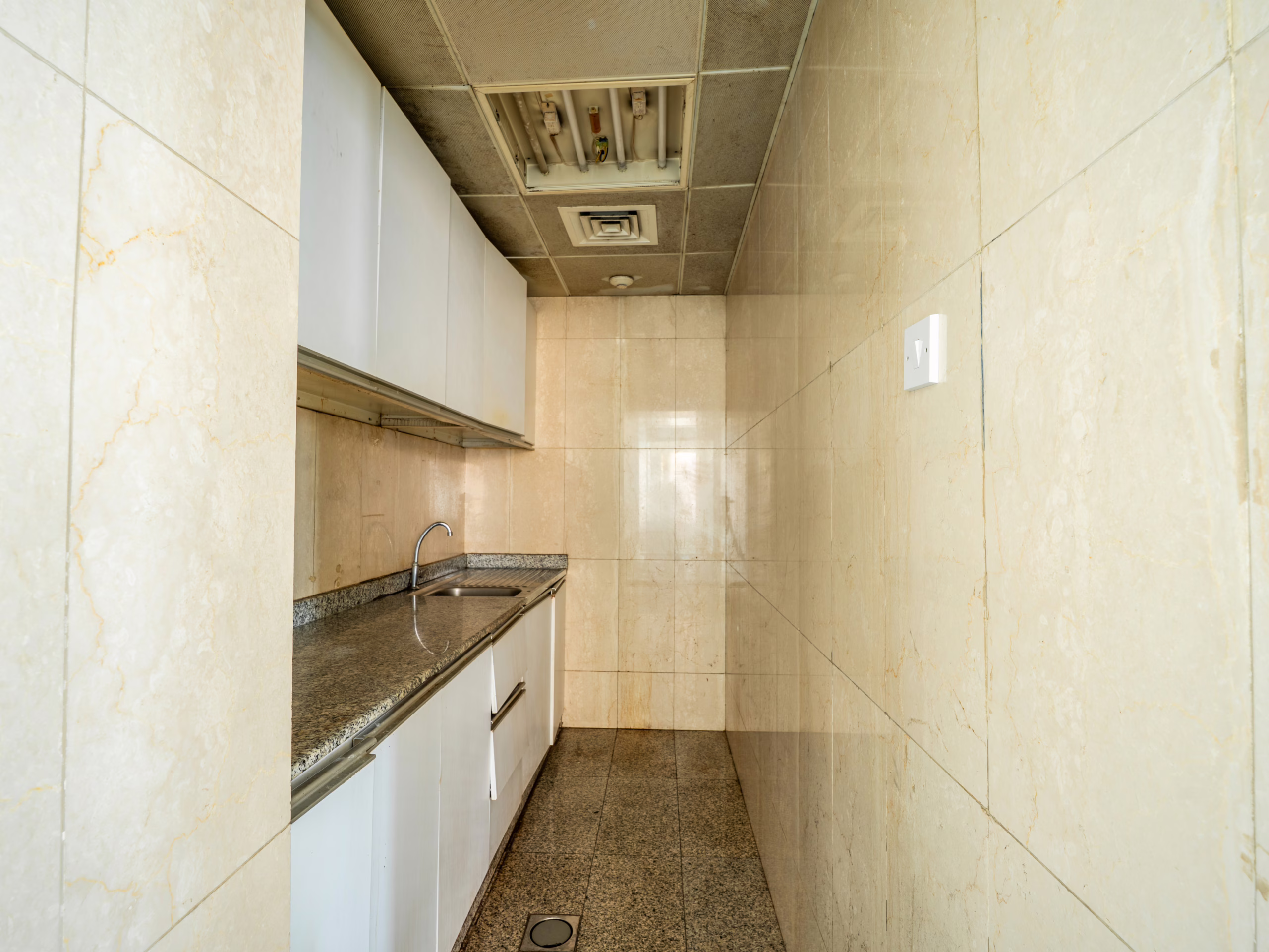 WFR02205-HDR