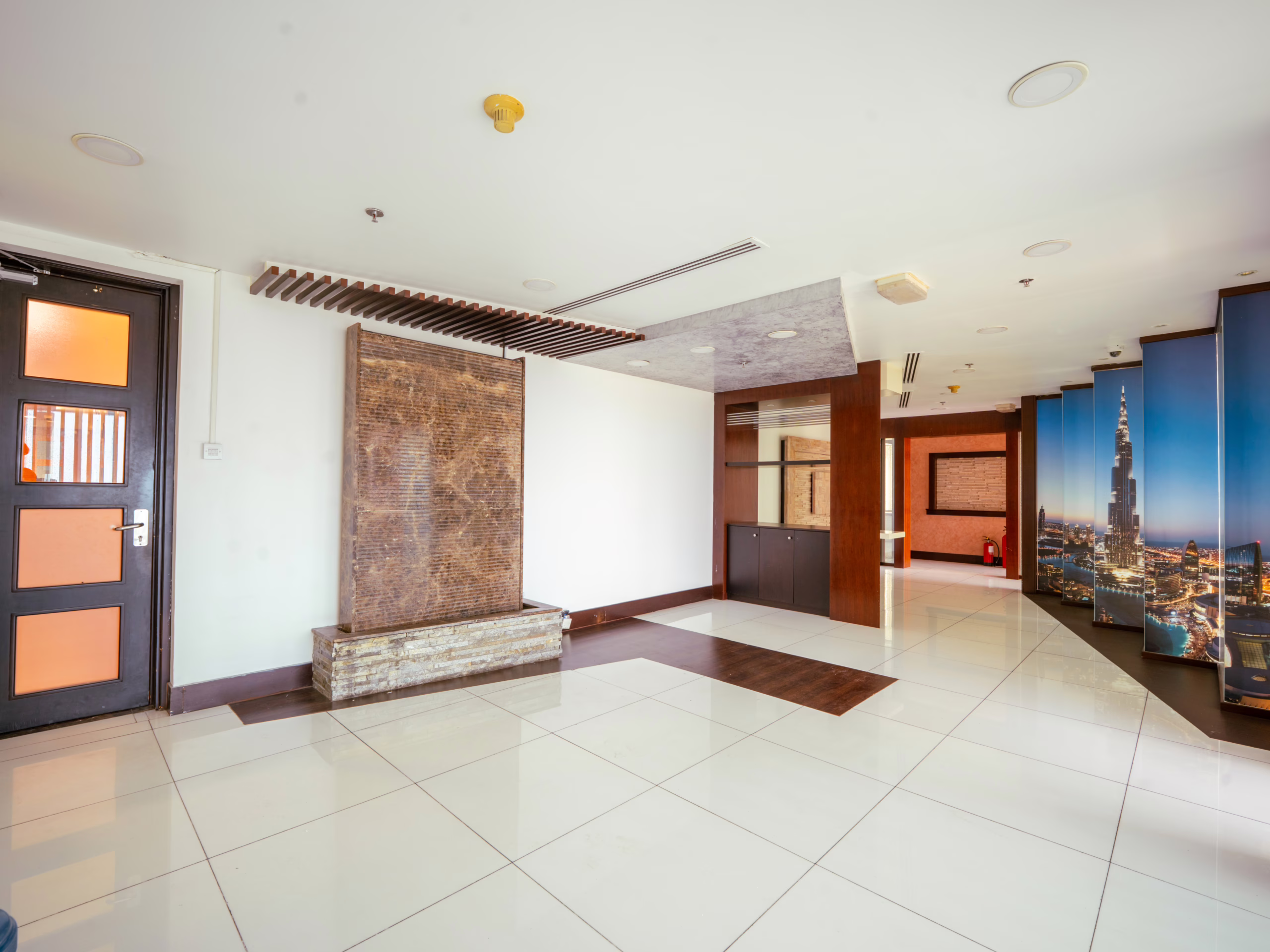 WFR02214-HDR
