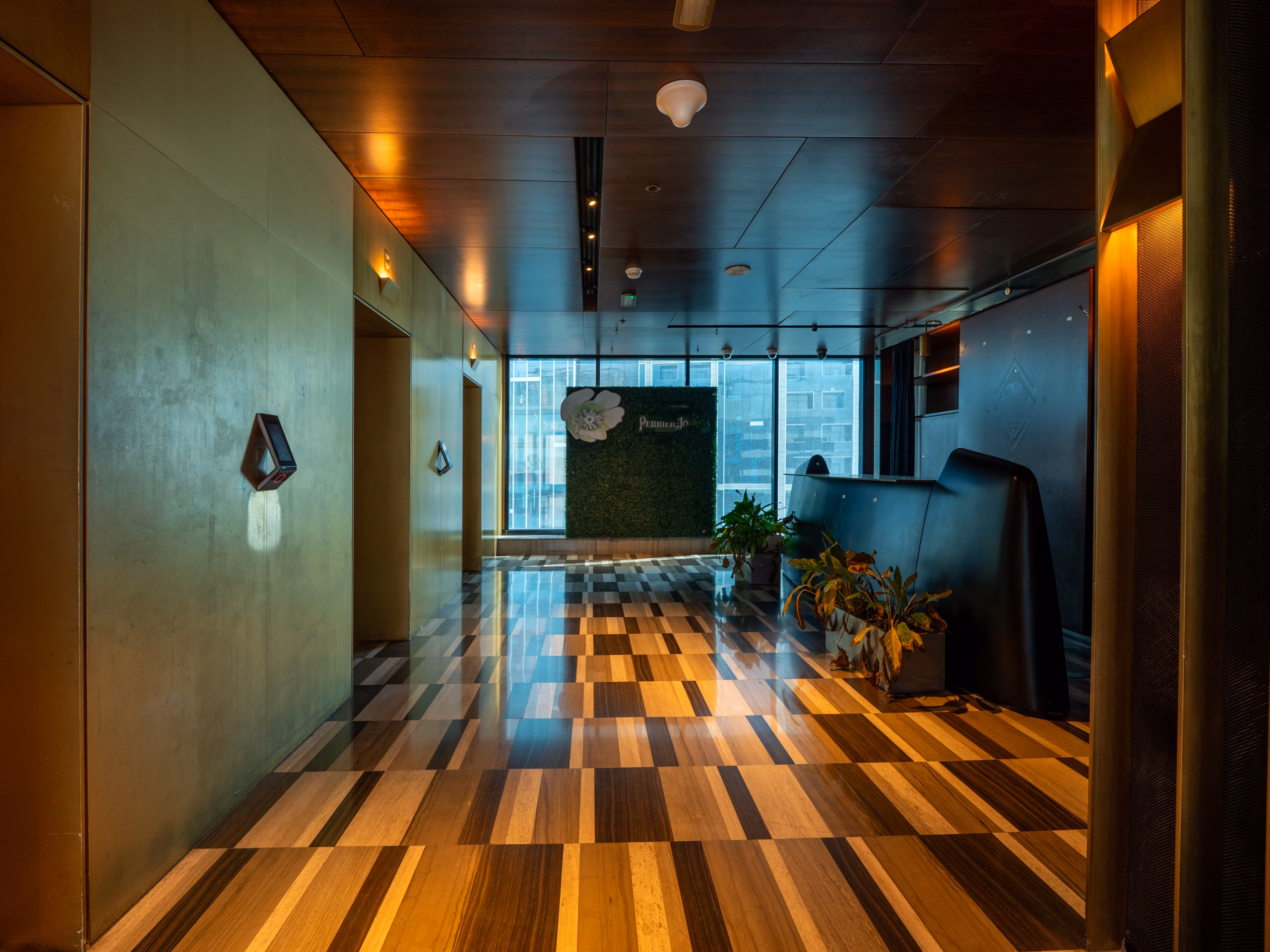 WFR03687-HDR
