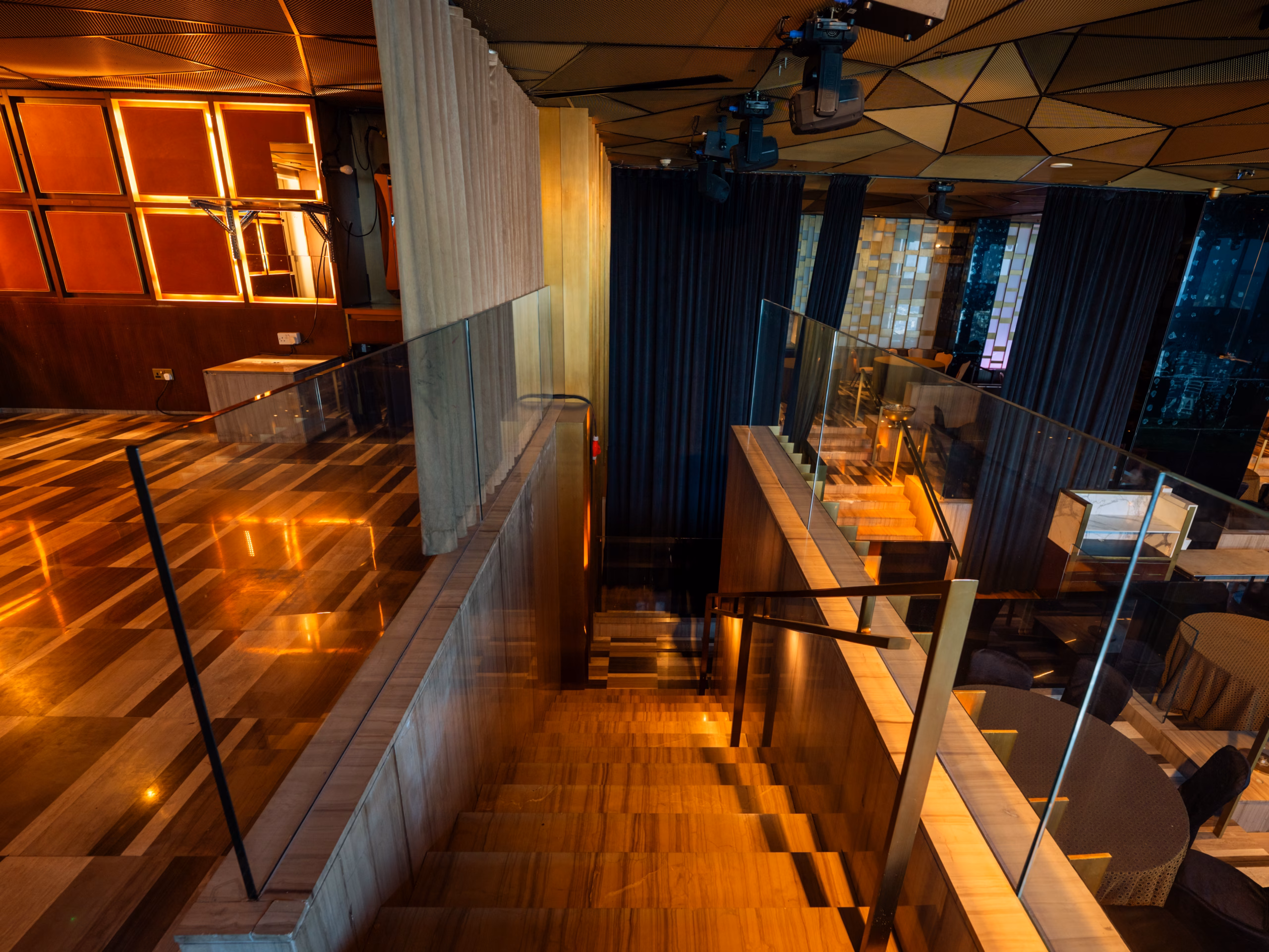 WFR03834-HDR